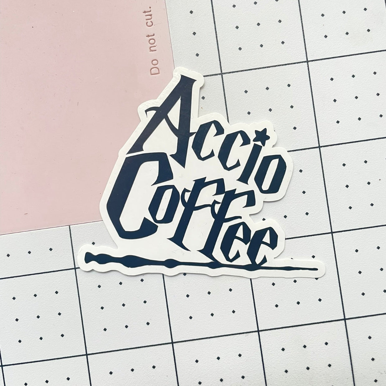 Vinilo adhesivo decorativo ¨Accio coffee¨
